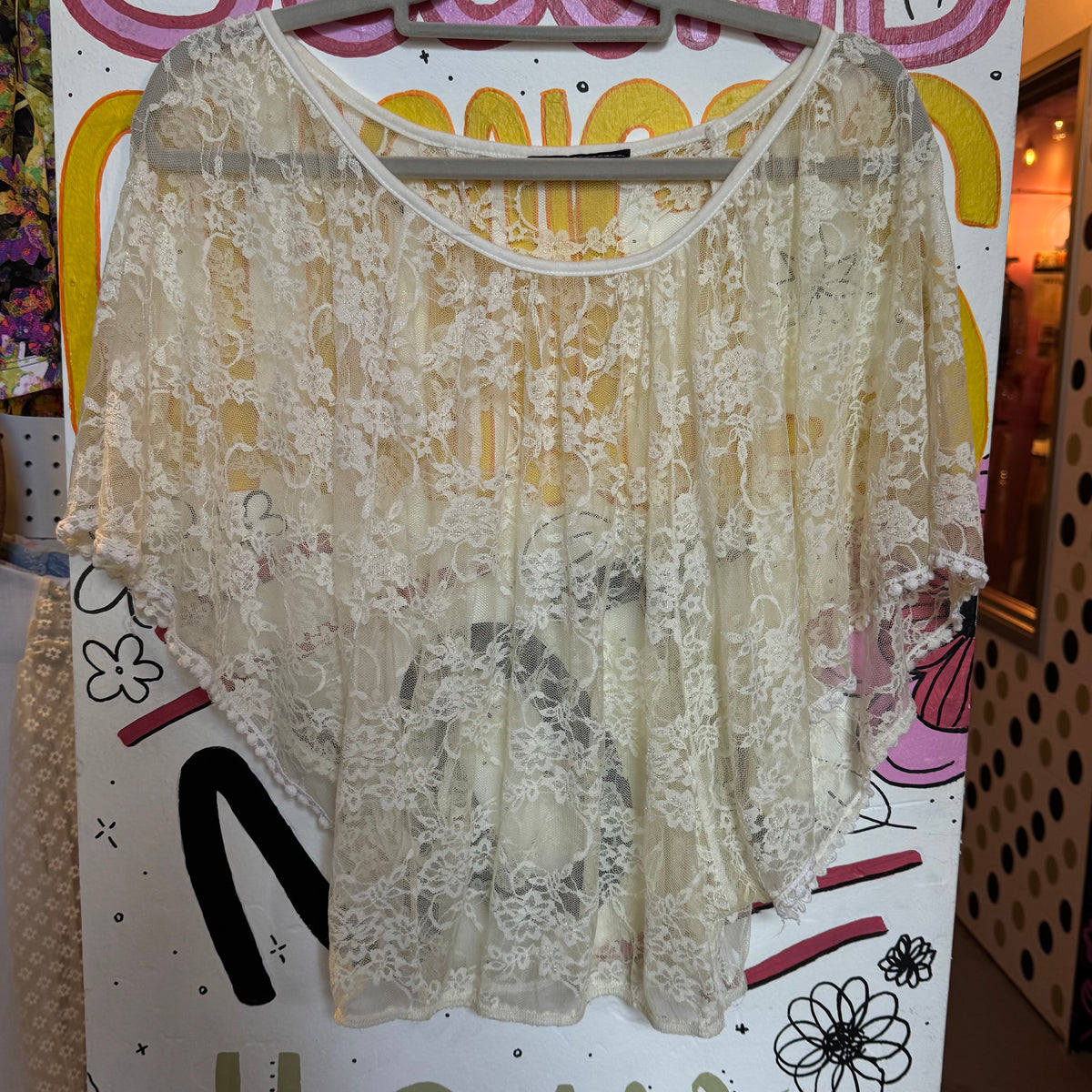 NoTag White Lace Shawl