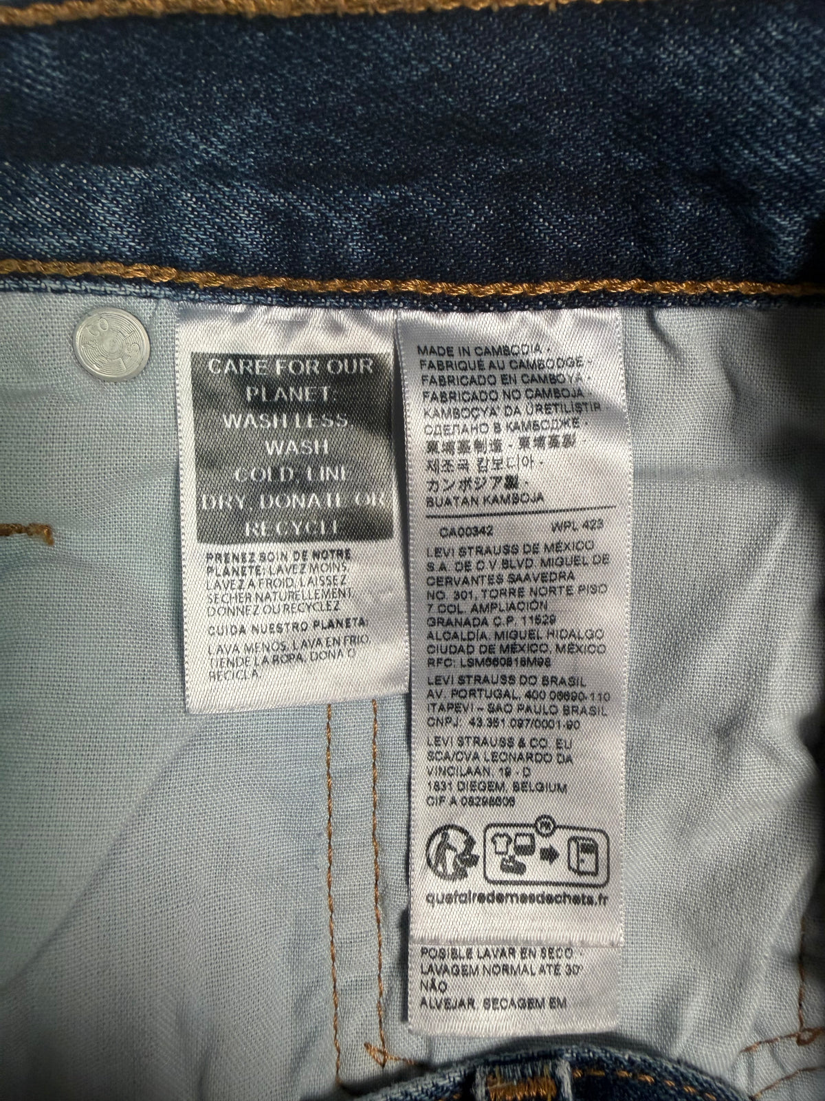 Levi’s 501 Distressed Denim Cutoff Shorts